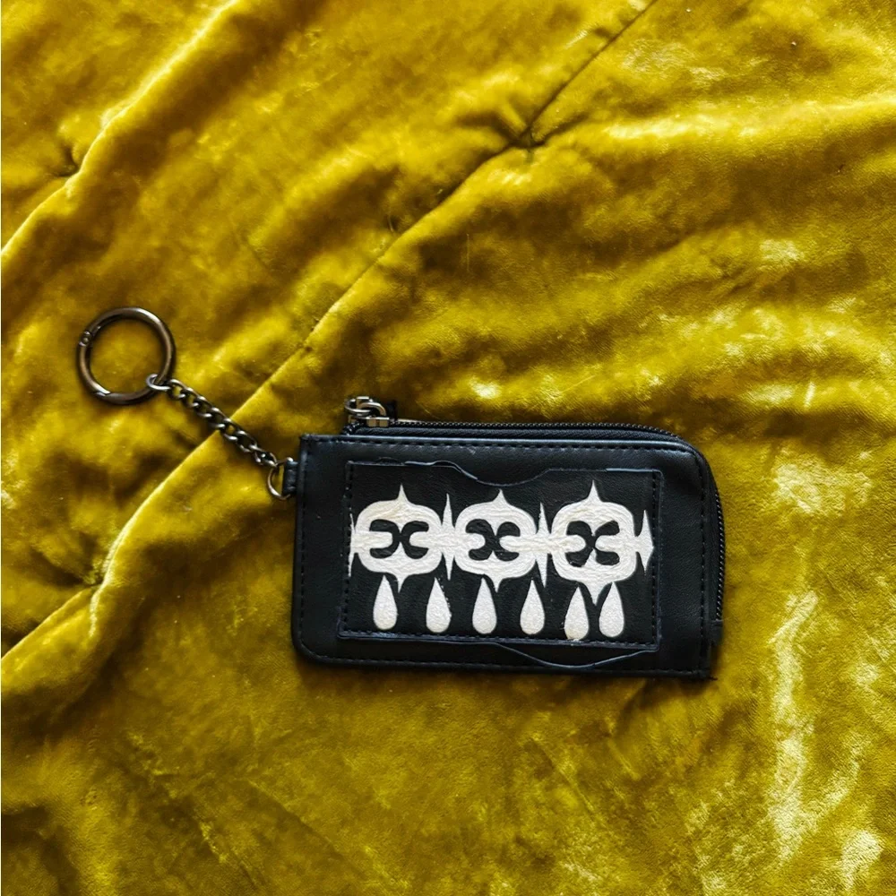 ๐ฎ๐๐๐๐ ๐ ๐ป๐๐๐๐๐ card holder - Picture 2 of 3